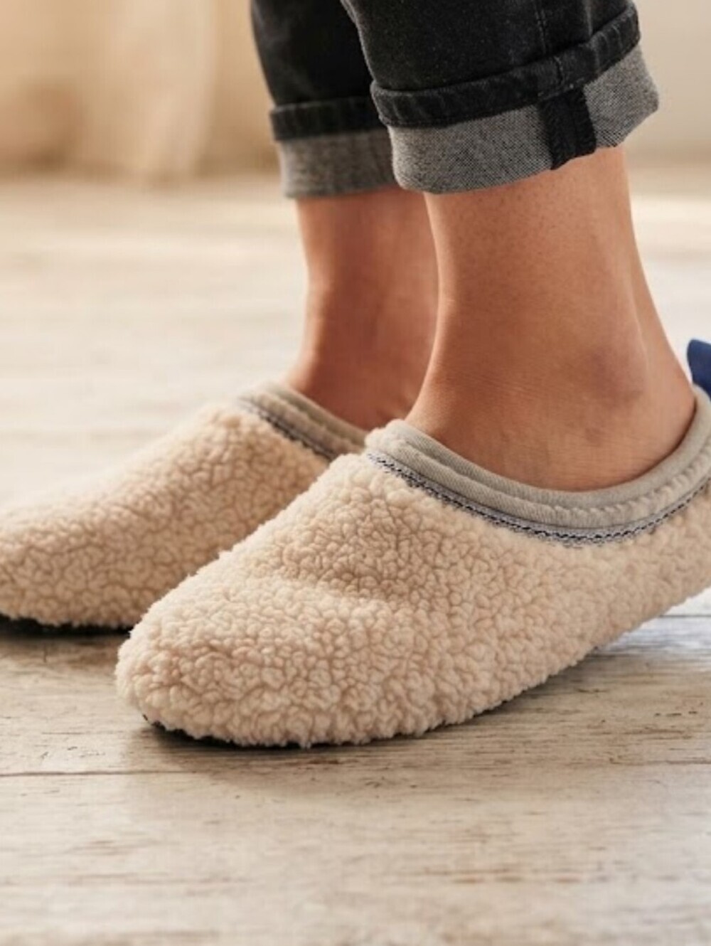Bombas Women Cozy Slip-On Sherpa Shoes in Cream Clog Slippers Shoes Sz 10